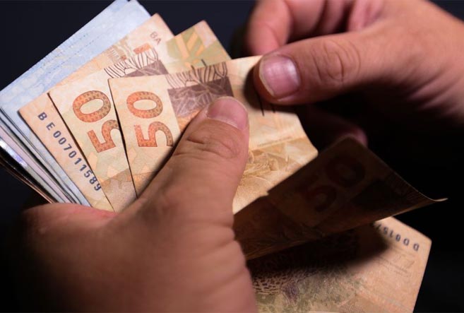 Economia: Pagamento do restante da folha de julho injetará quase R$ 195 milhões na economia do RN