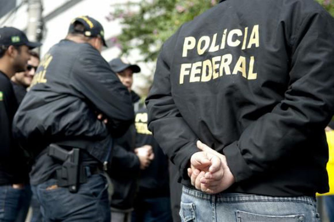 Goiás: FAB intercepta avião com quase 500 quilos de cocaína
